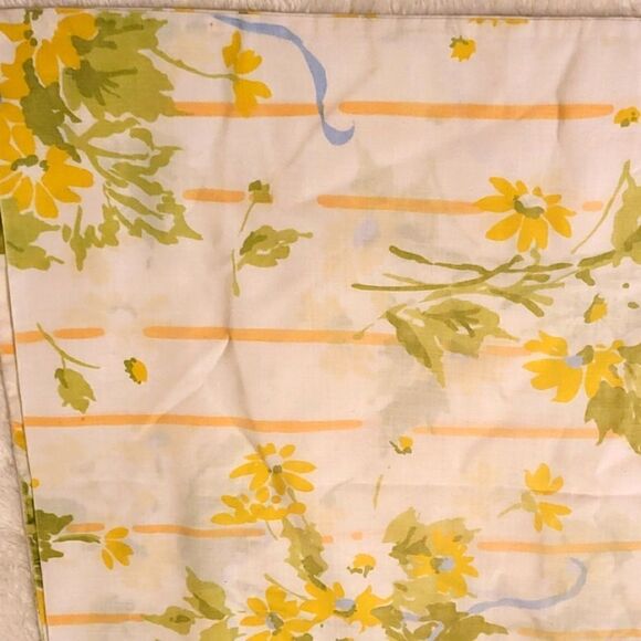 Vintage Pristine Utica Set of 2 Cotton Percale Floral Print Pillowcases Standard - Picture 2 of 3